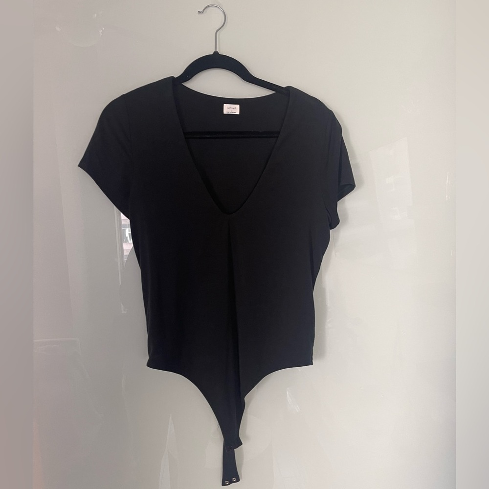 Aritzia Wilfred roses bodysuit
